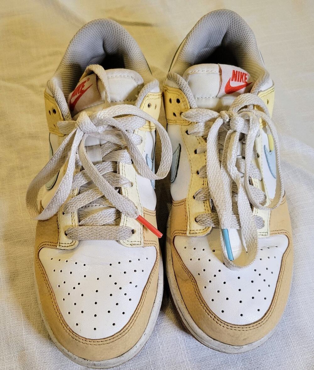 Nike Dunks Alabaster Yellow/Blue, Womens Size 8